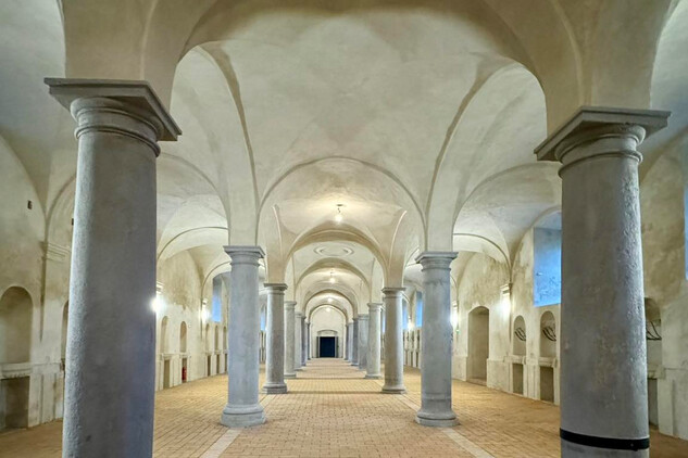 Obnovená konírna v hospodářském dvoře na Zákupech